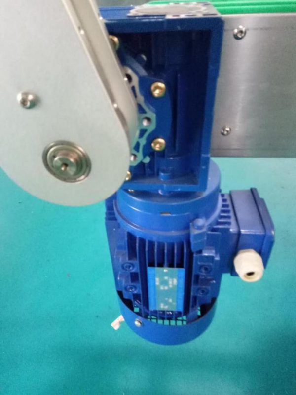 SUS304 Cabinet Dau Ochr Peiriant Labelu Sticer Botel Gyda Chynhyrchion Gofal Personol