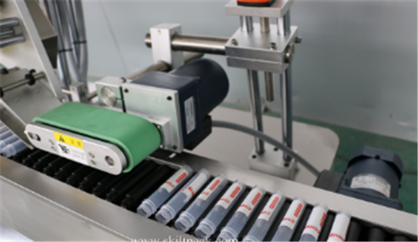 Peiriant Labelu Sticer Vial Sticer Motor Tube Ampoule Awtomatig