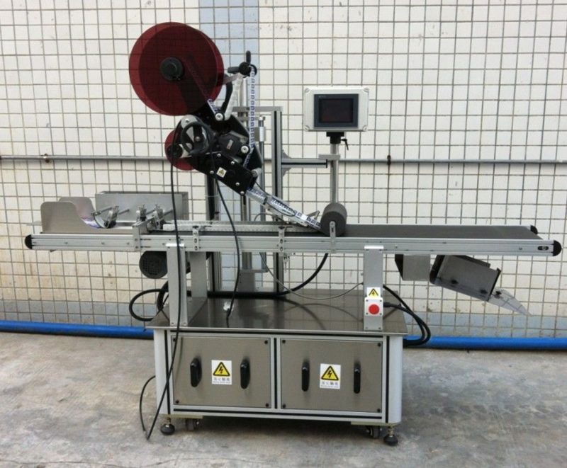 Peiriant Labelu Uchaf Tsieina Ar gyfer Masg / Carton Heb ei wasgaru / Bagiau Papur, cyflenwr Ymgeisydd Label Arwyneb Fflat