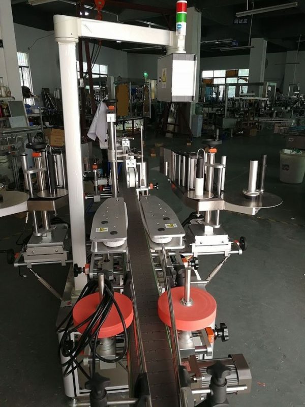 Peiriant Labelu Sticer Ochr Ddwbl Awtomatig ar gyfer Poteli Hirgrwn a Fflat Siampŵ